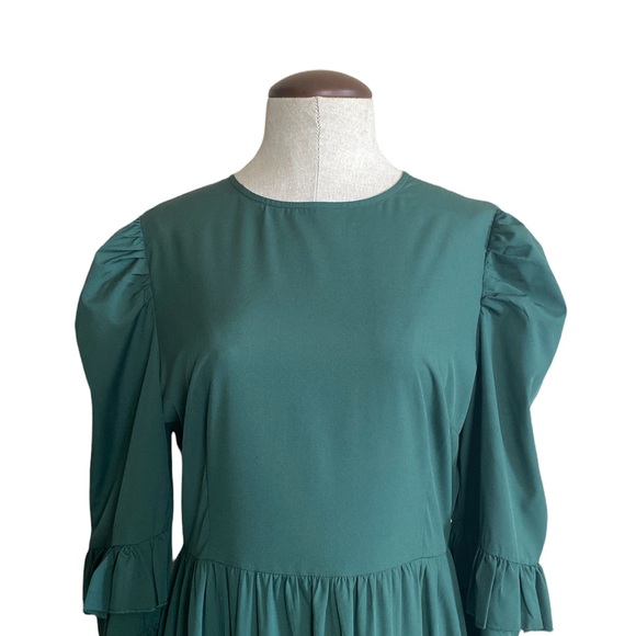 SHEIN Dresses & Skirts - •shein green dress•